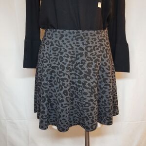 Black & gray animal print skirt